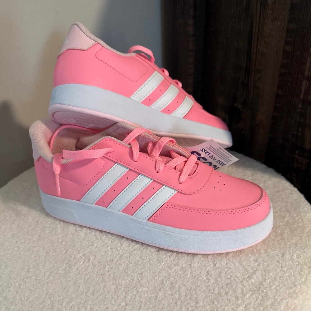 Adidas kids size 4.5 New with tag